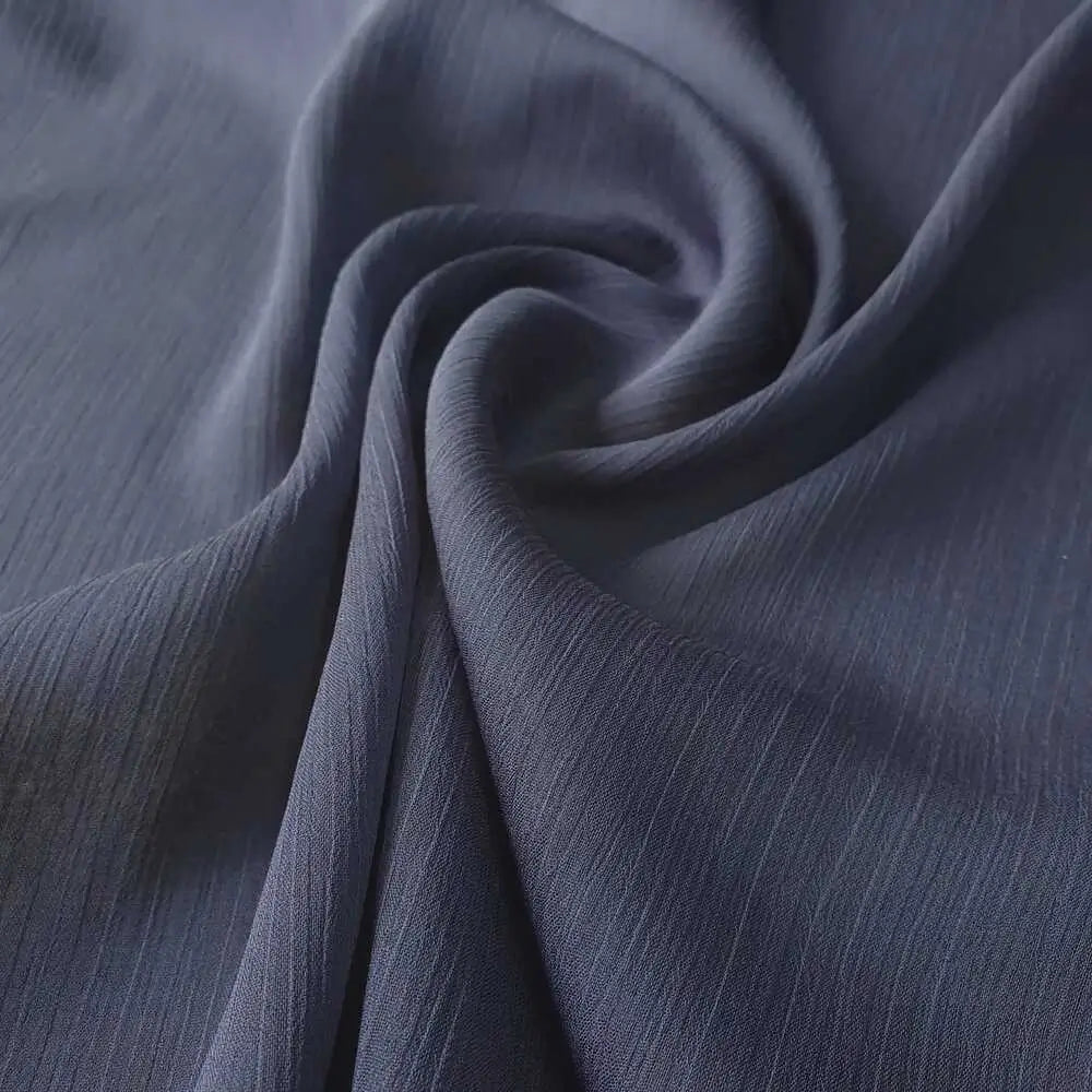 Chiffon musseline azul marinho noite, liso com acabamento premium.